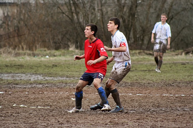 靠两位中场 靠两位中场